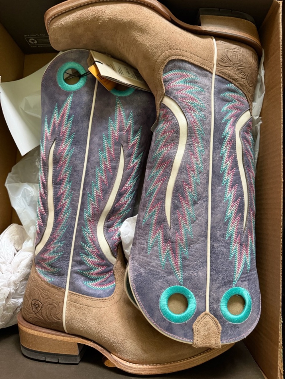NWT Ariat Futurity Fort Worth Women’s Cowboy Boots Size 8